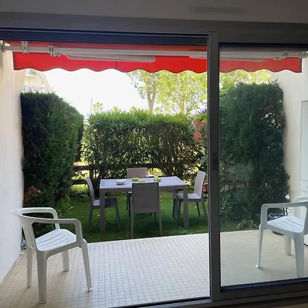 Apartment Rez-de-jardin Proche Avec Parking - Motte - Fr-1-790-27