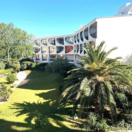 Apartment Rez-de-jardin Proche Avec Parking - Motte - Fr-1-790-27 *